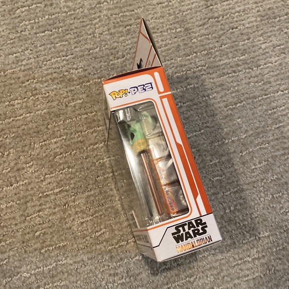 New/Unopened Funko Pop Pez Mandalorian & The Child - Picture 8 of 9
